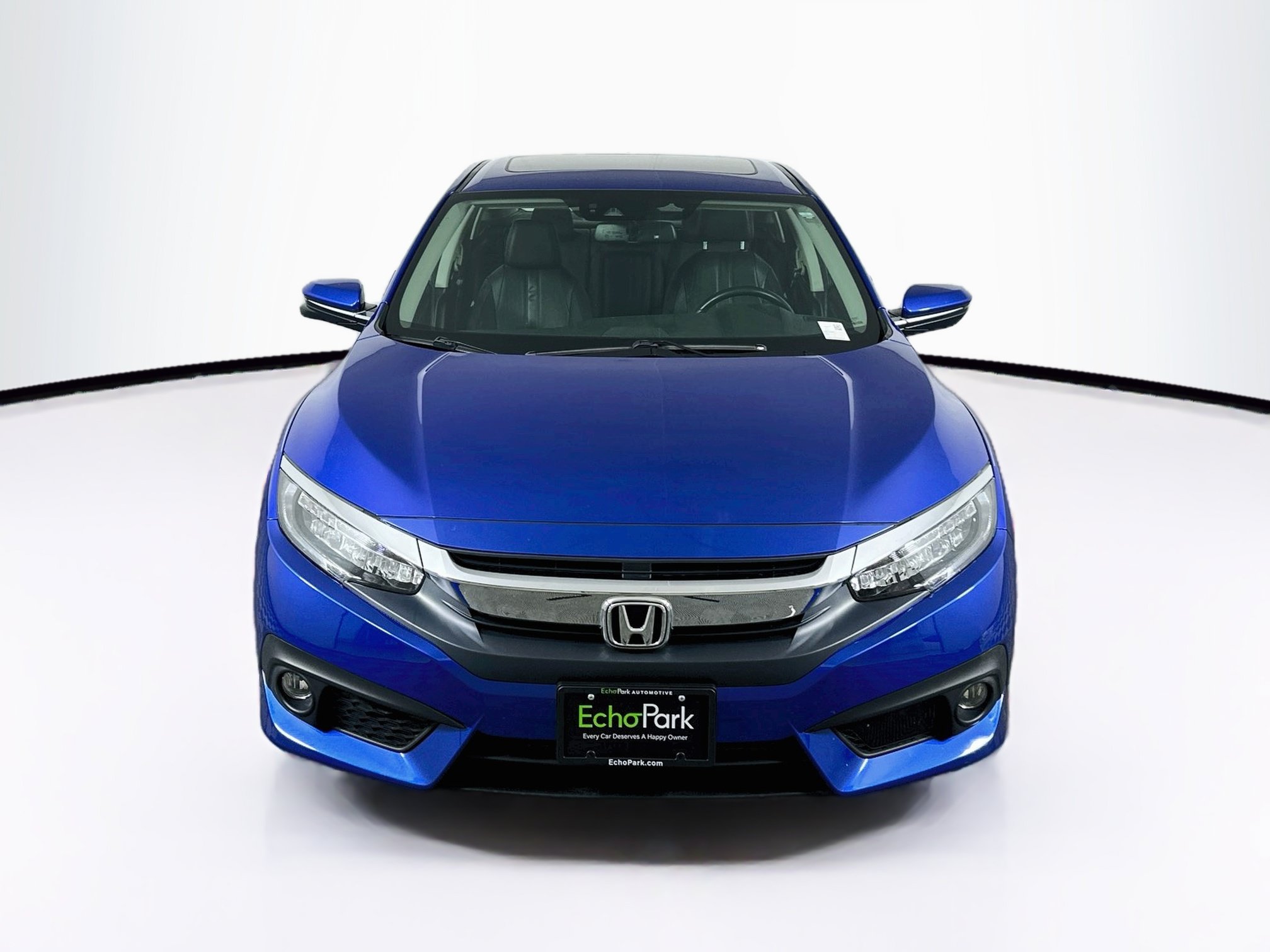 Used 2017 Honda Civic Touring image 2