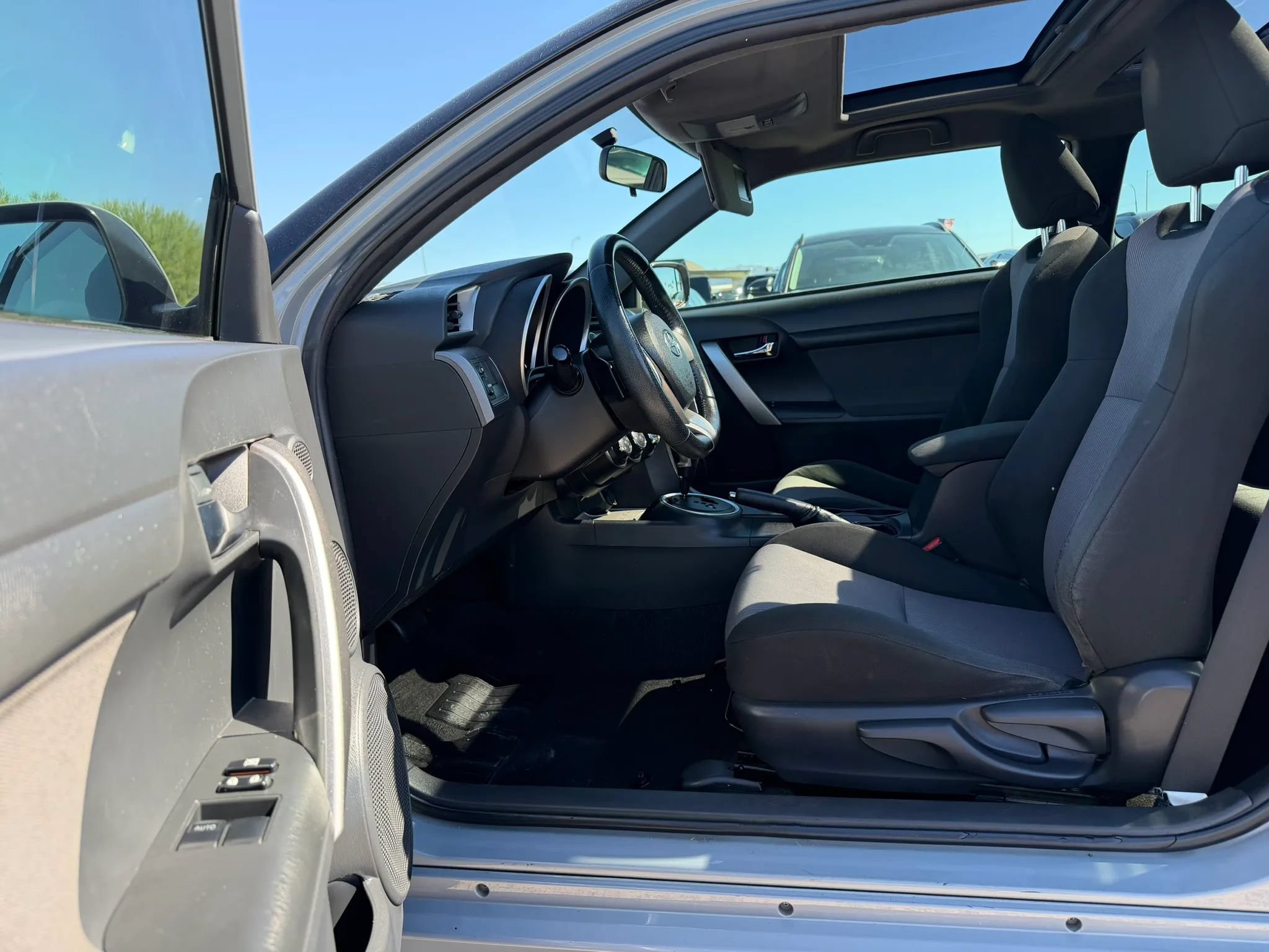 Used 2016 Scion tC FWD image 17
