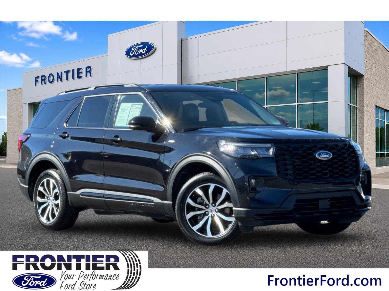 Certified 2025 Ford Explorer ST-Line AWD/4WD image 3