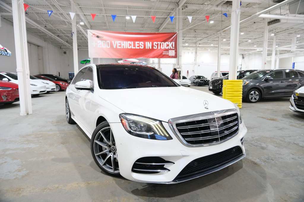Used 2018 Mercedes-Benz S 560 4MATIC Sedan image 2