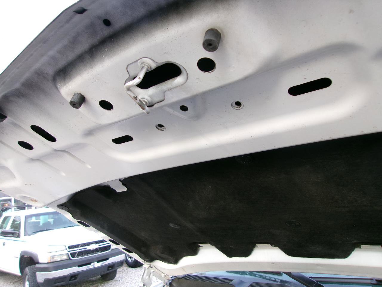 Used 2007 Chevrolet Silverado 1500 LTZ w/ Safety Package AWD/4WD image 18