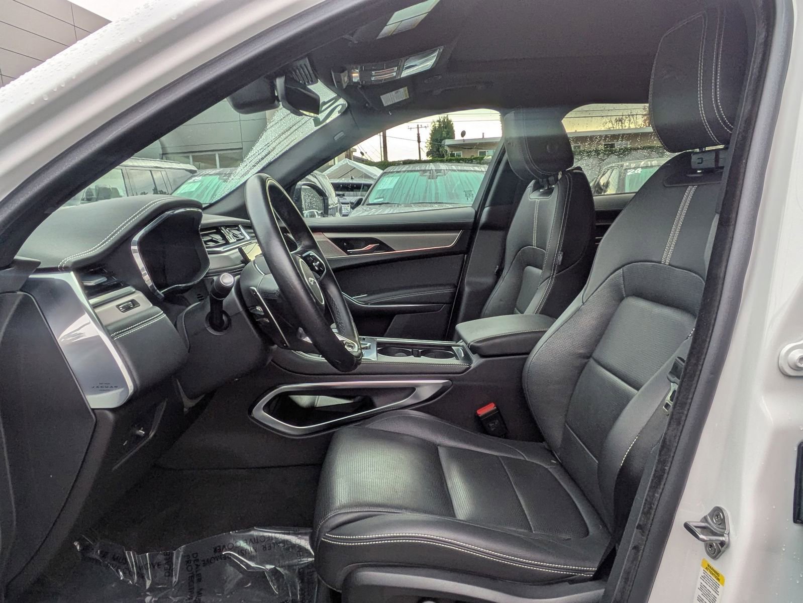 Used 2024 Jaguar F-PACE R-Dynamic S image 16