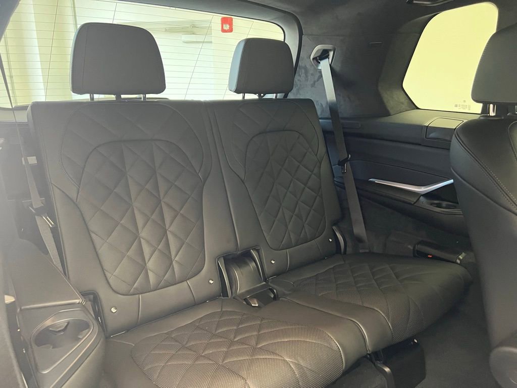 New 2026 BMW X7 xDrive40i w/ M Sport Package image 9