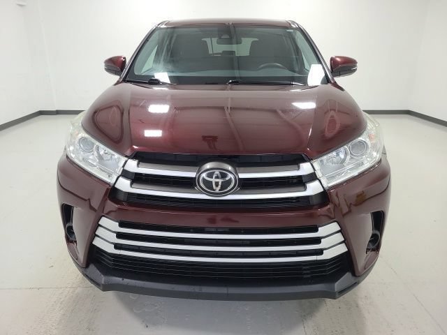 Certified 2019 Toyota Highlander LE FWD image 6