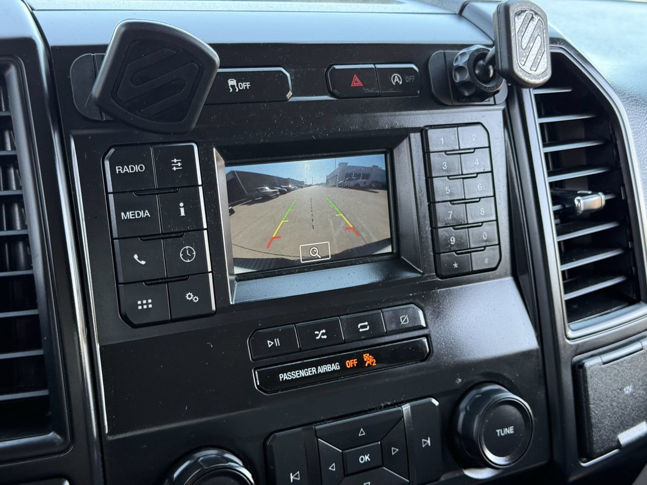 Used 2020 Ford F150 XL w/ XL Power Equipment Group AWD/4WD image 18