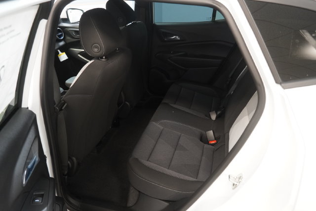 New 2026 Chevrolet Trax LS w/ LS Convenience Package FWD image 18