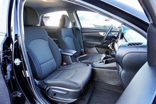 Used 2023 Kia Forte LXS FWD image 18
