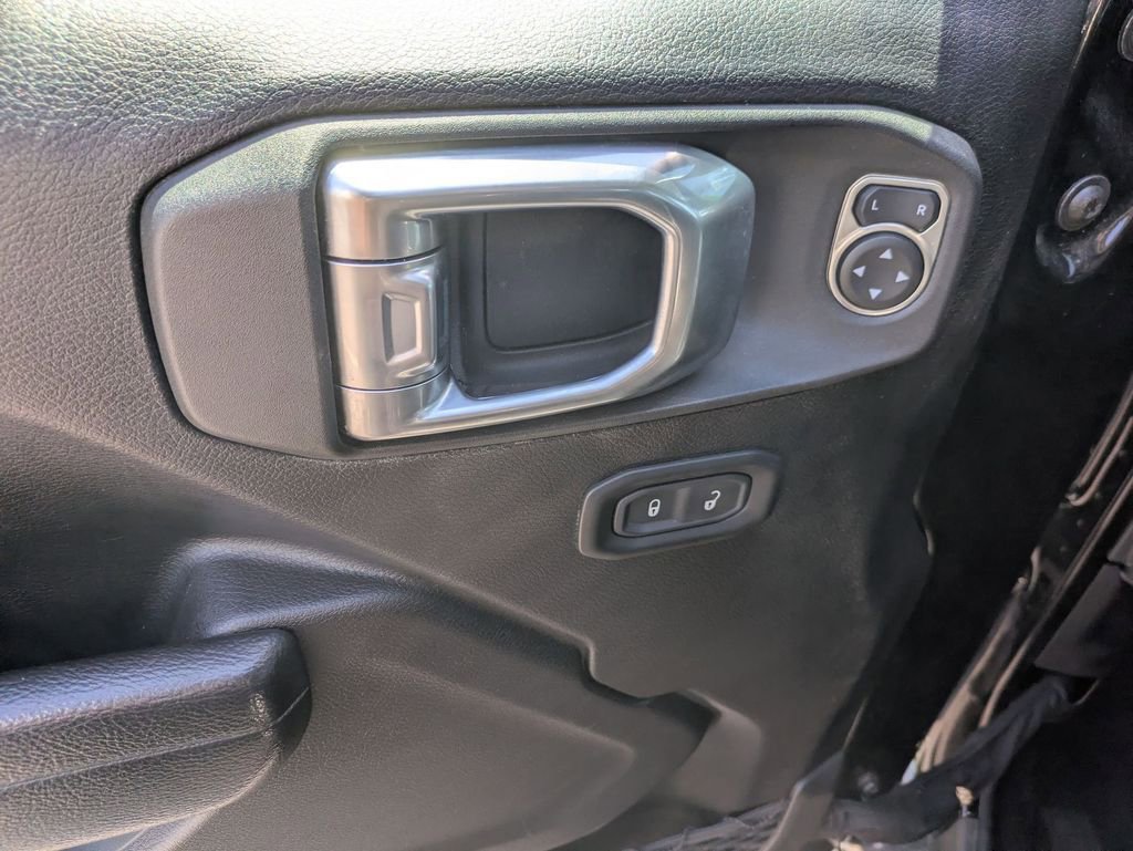 Used 2022 Jeep Wrangler Unlimited Sport AWD/4WD image 10