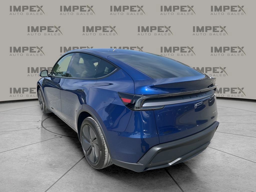 Used 2026 Tesla Model Y Long Range image 3