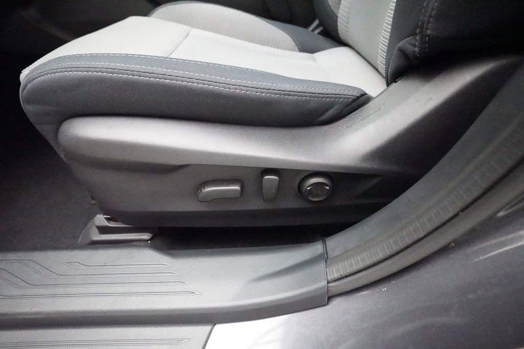 Used 2025 Subaru Outback Premium w/ Popular Package #1A image 30