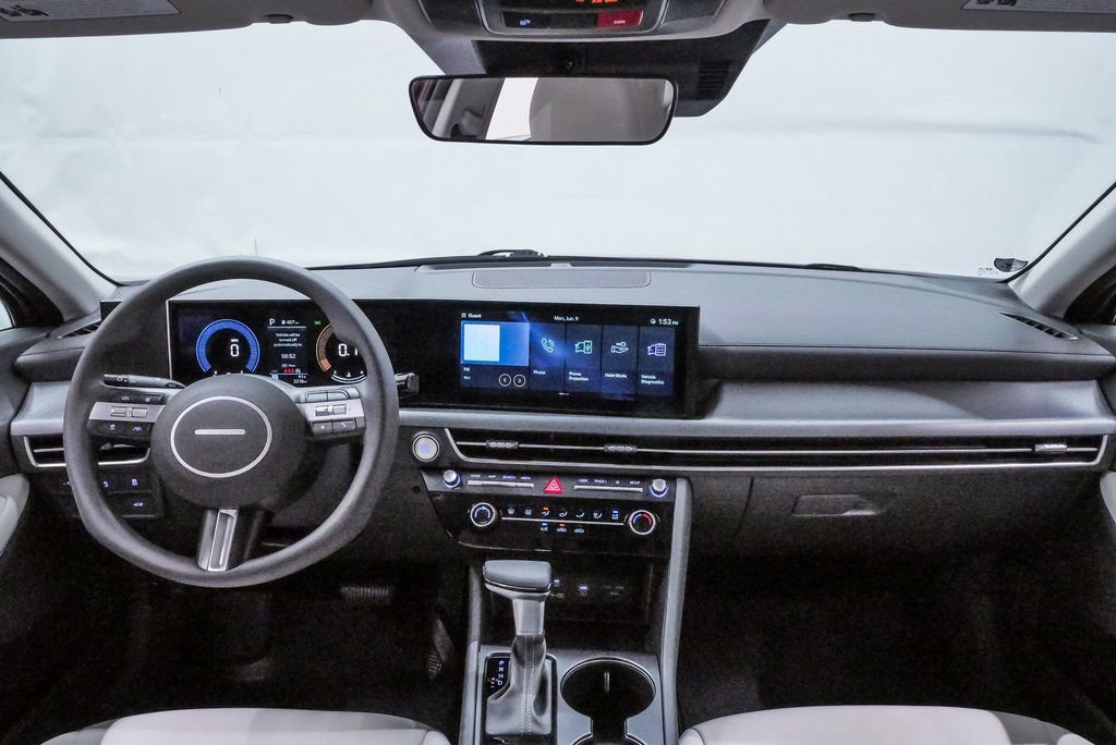 Used 2025 Hyundai Sonata SE image 15