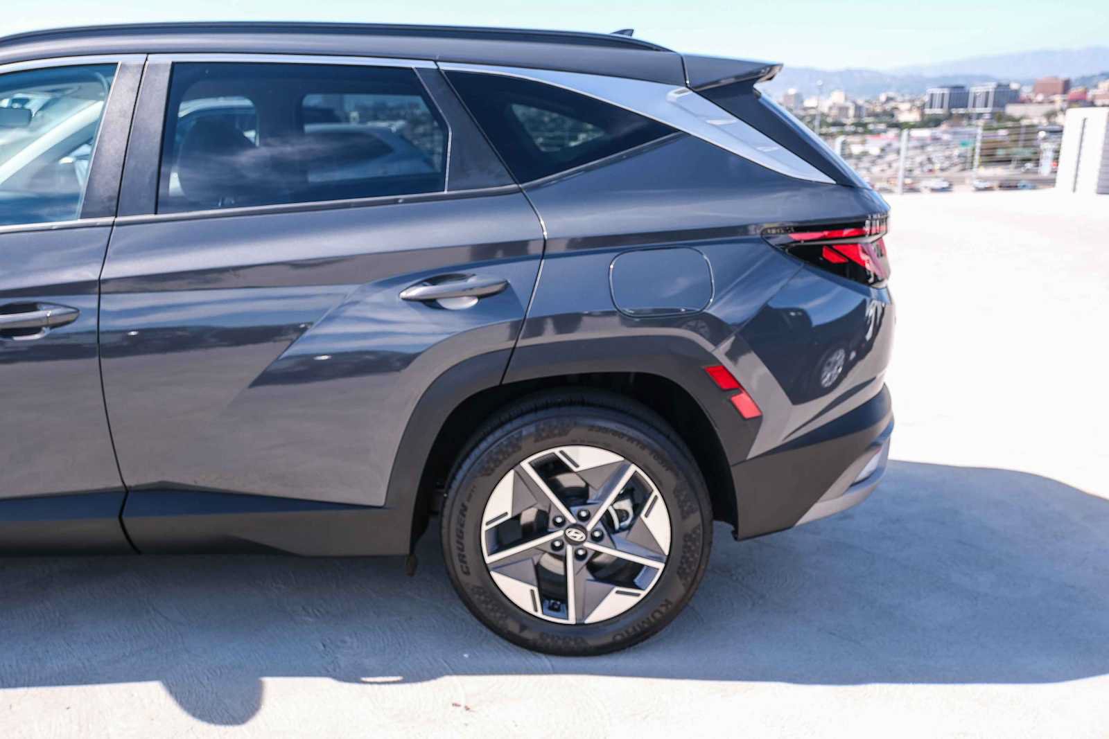 Used 2026 Hyundai Tucson SEL FWD image 8