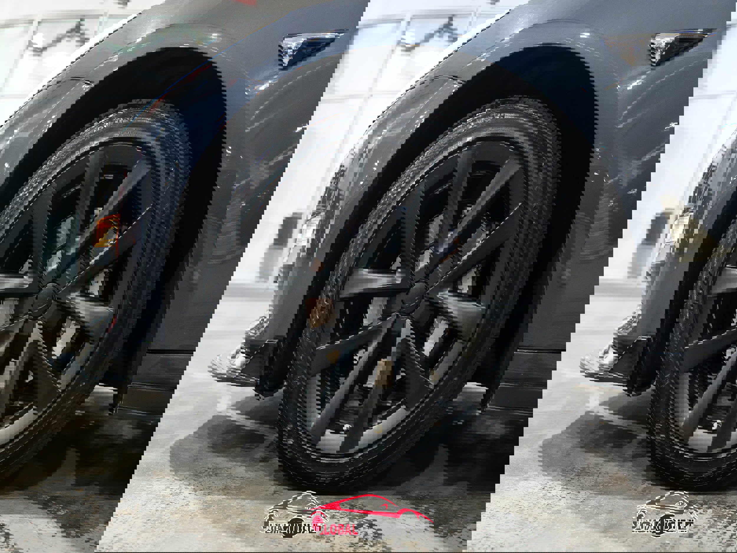 Used 2019 Tesla Model 3 Standard Range image 9