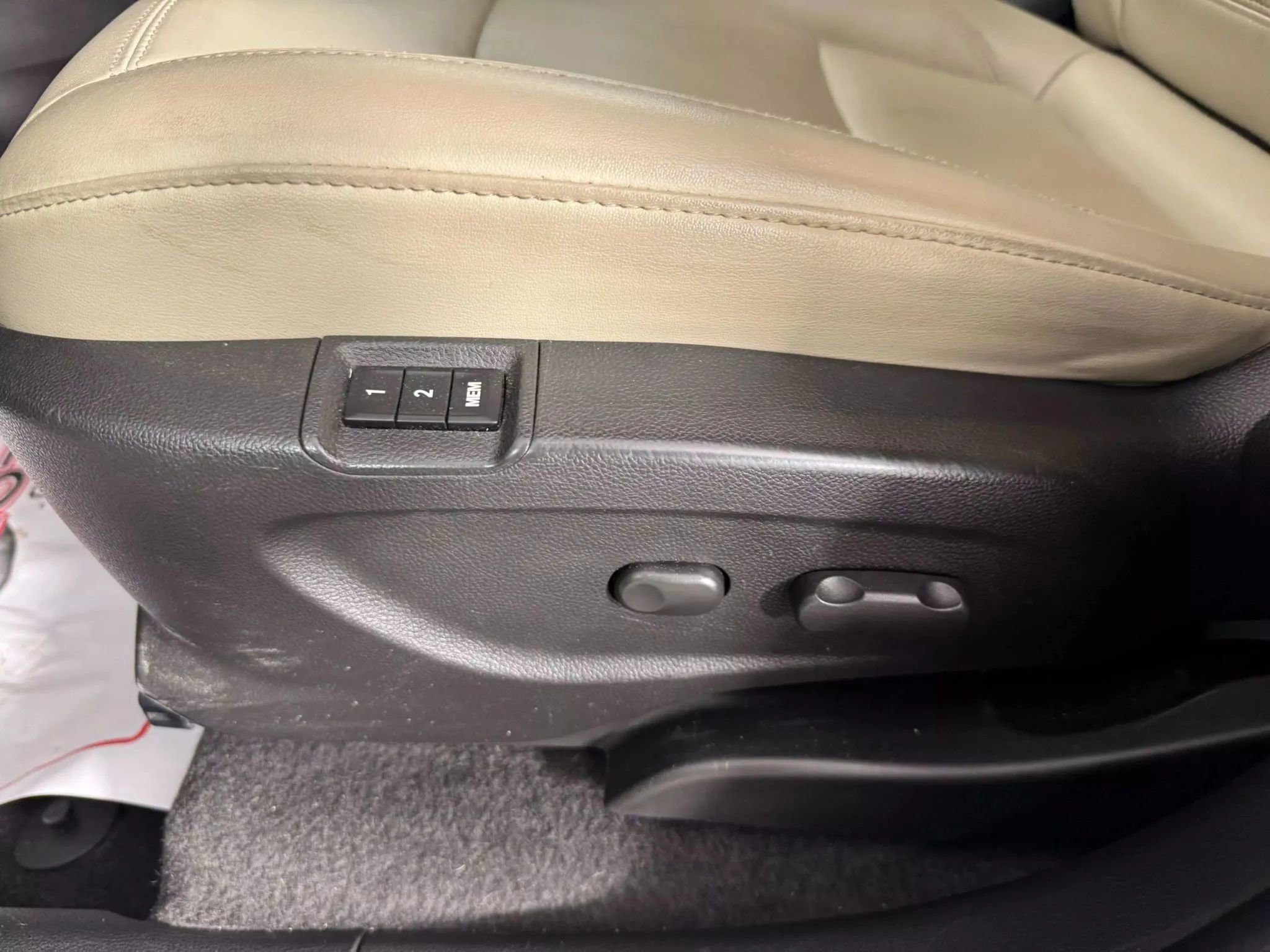 Used 2017 Buick Encore Premium w/ Experience Buick Package image 34