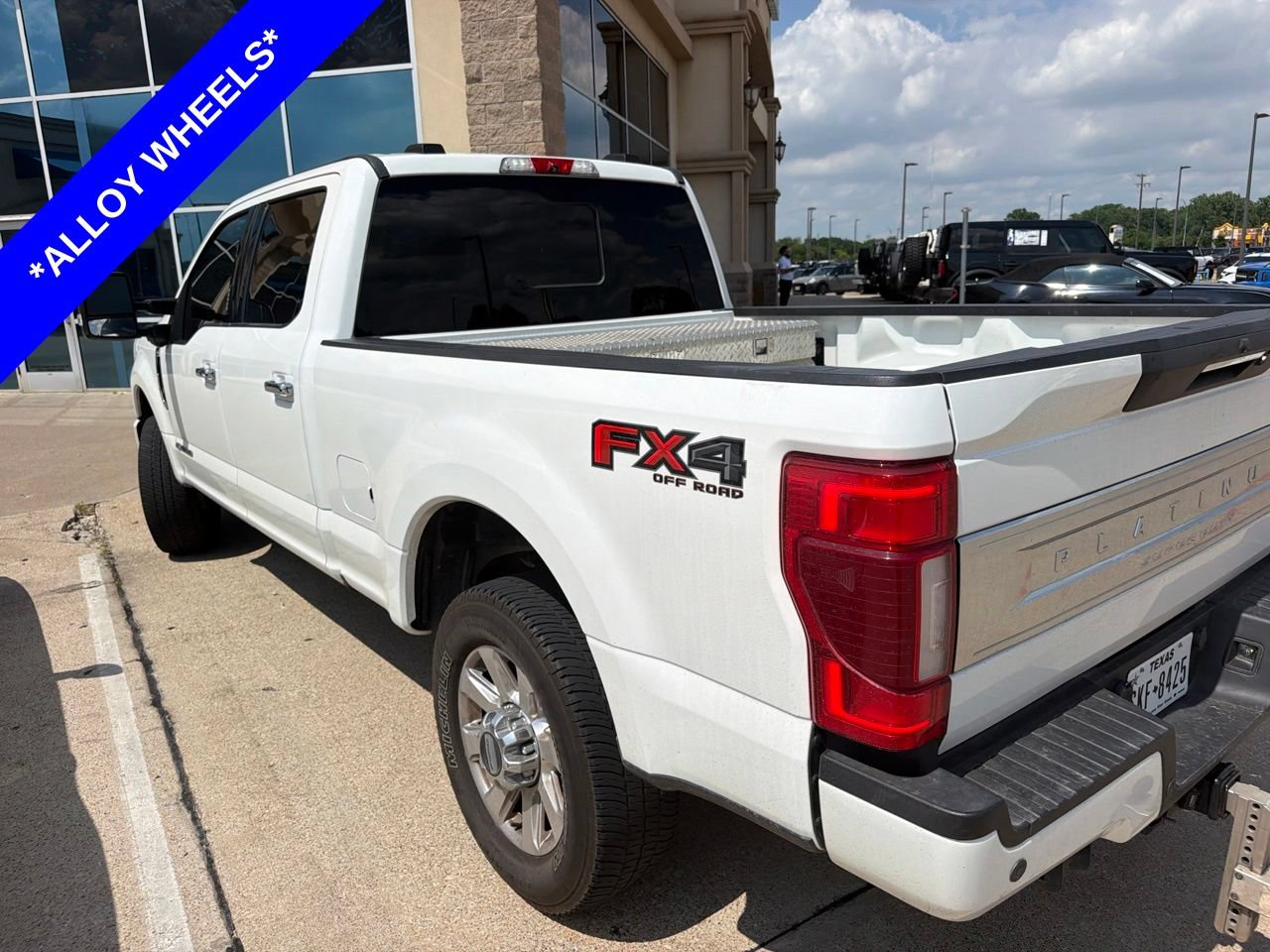 Used 2022 Ford F250 Platinum w/ FX4 Off-Road Package AWD/4WD image 3