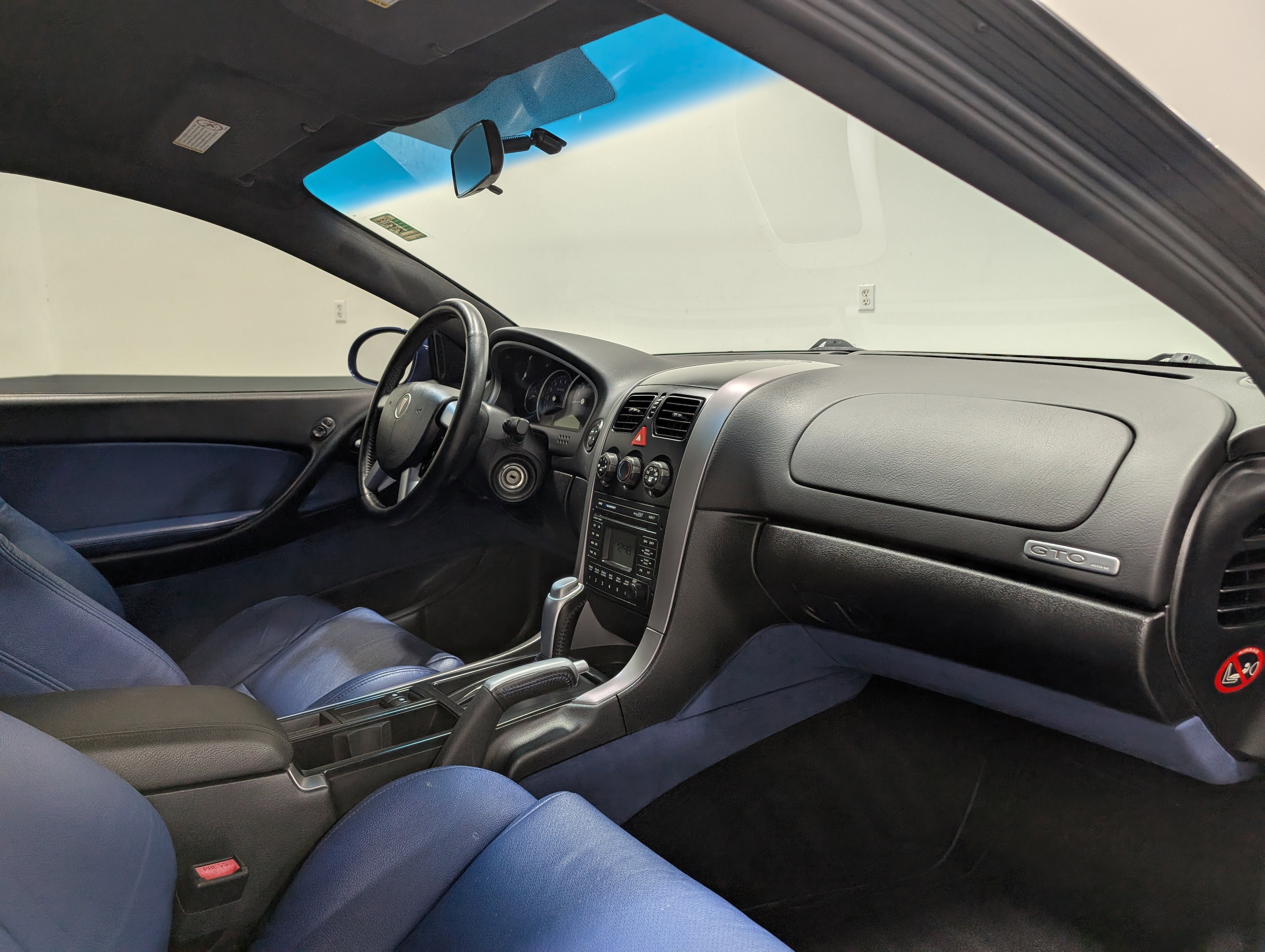 Used 2004 Pontiac GTO image 16