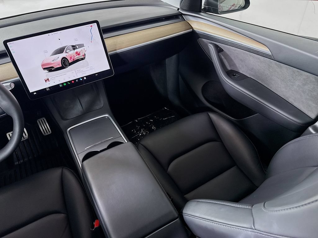 Used 2024 Tesla Model Y Performance AWD/4WD image 25