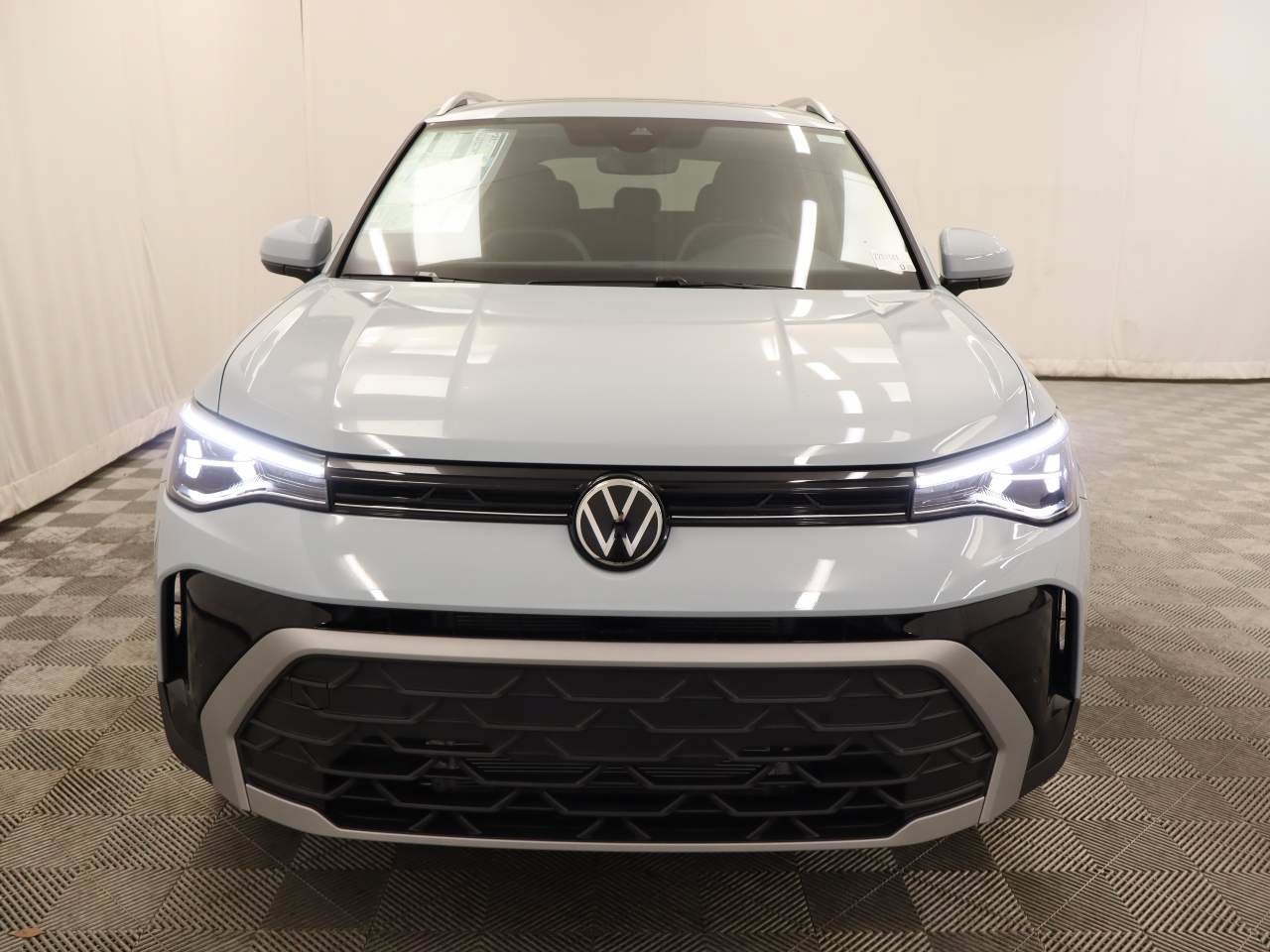 New 2026 Volkswagen Taos SE FWD image 4