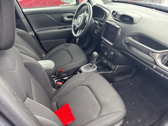 Used 2023 Jeep Renegade Latitude w/ Premium Group image 8