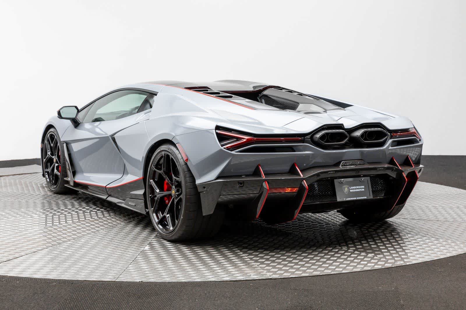 Used 2024 Lamborghini Revuelto AWD/4WD image 4