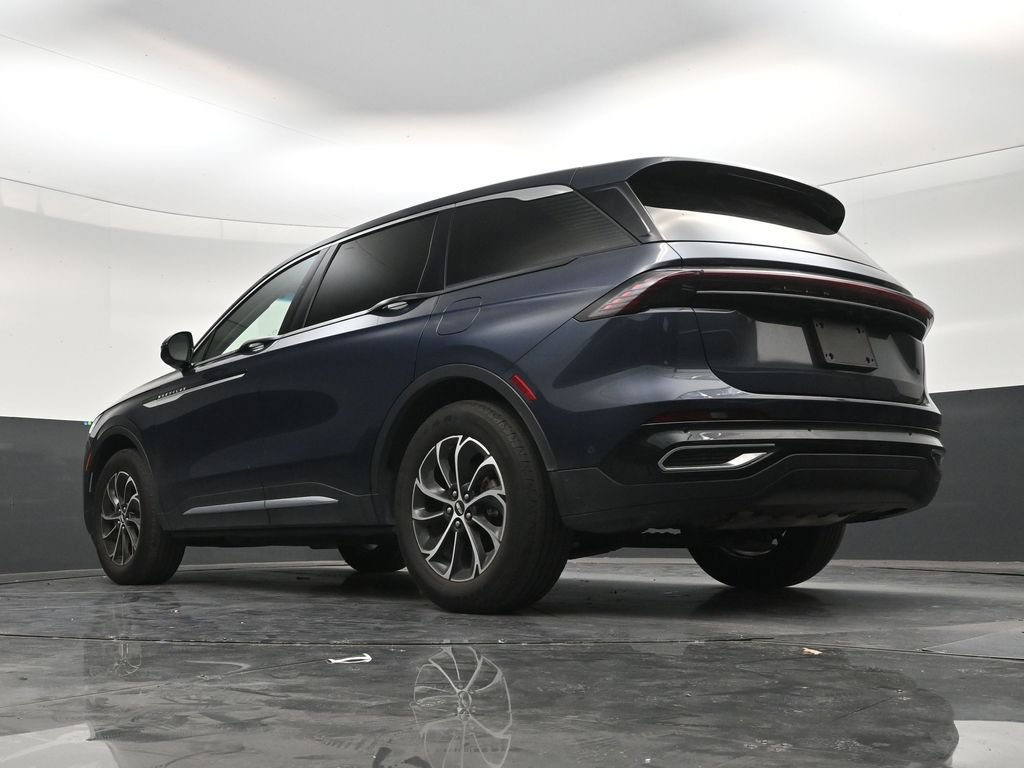 Used 2024 Lincoln Nautilus Premier AWD/4WD image 21