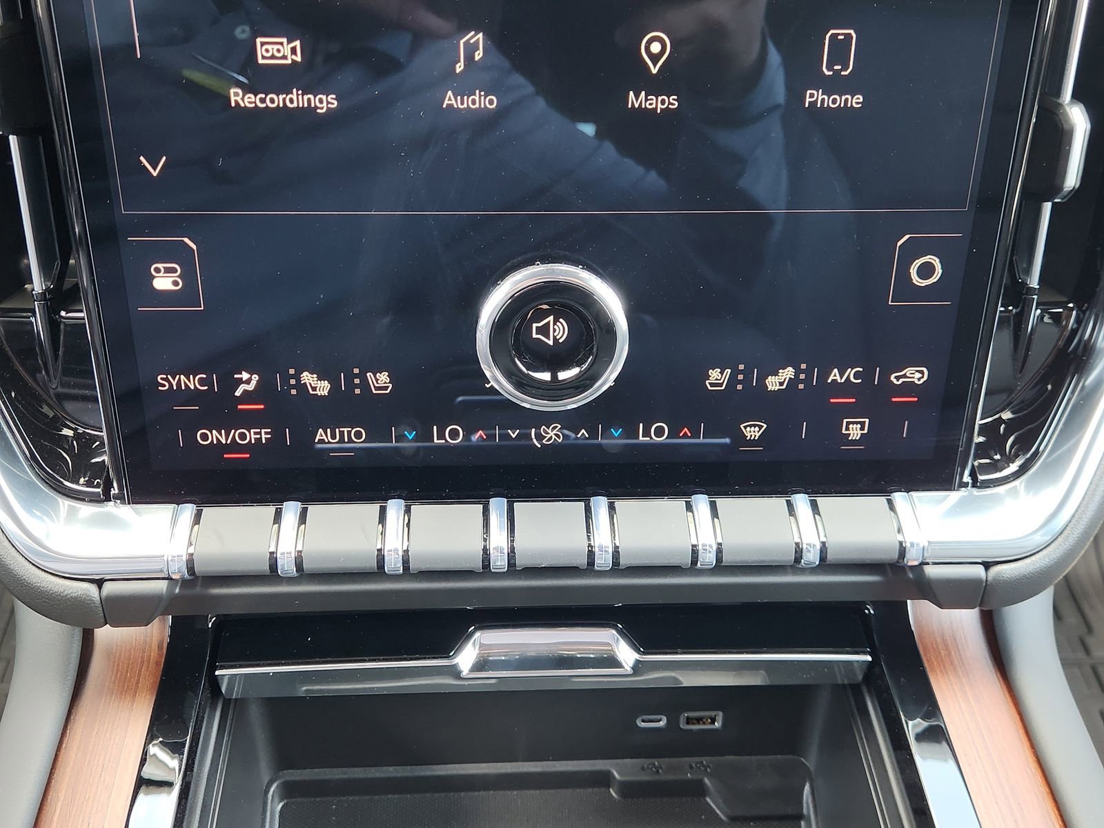 New 2026 GMC Yukon Denali w/ Denali Reserve Package AWD/4WD image 22