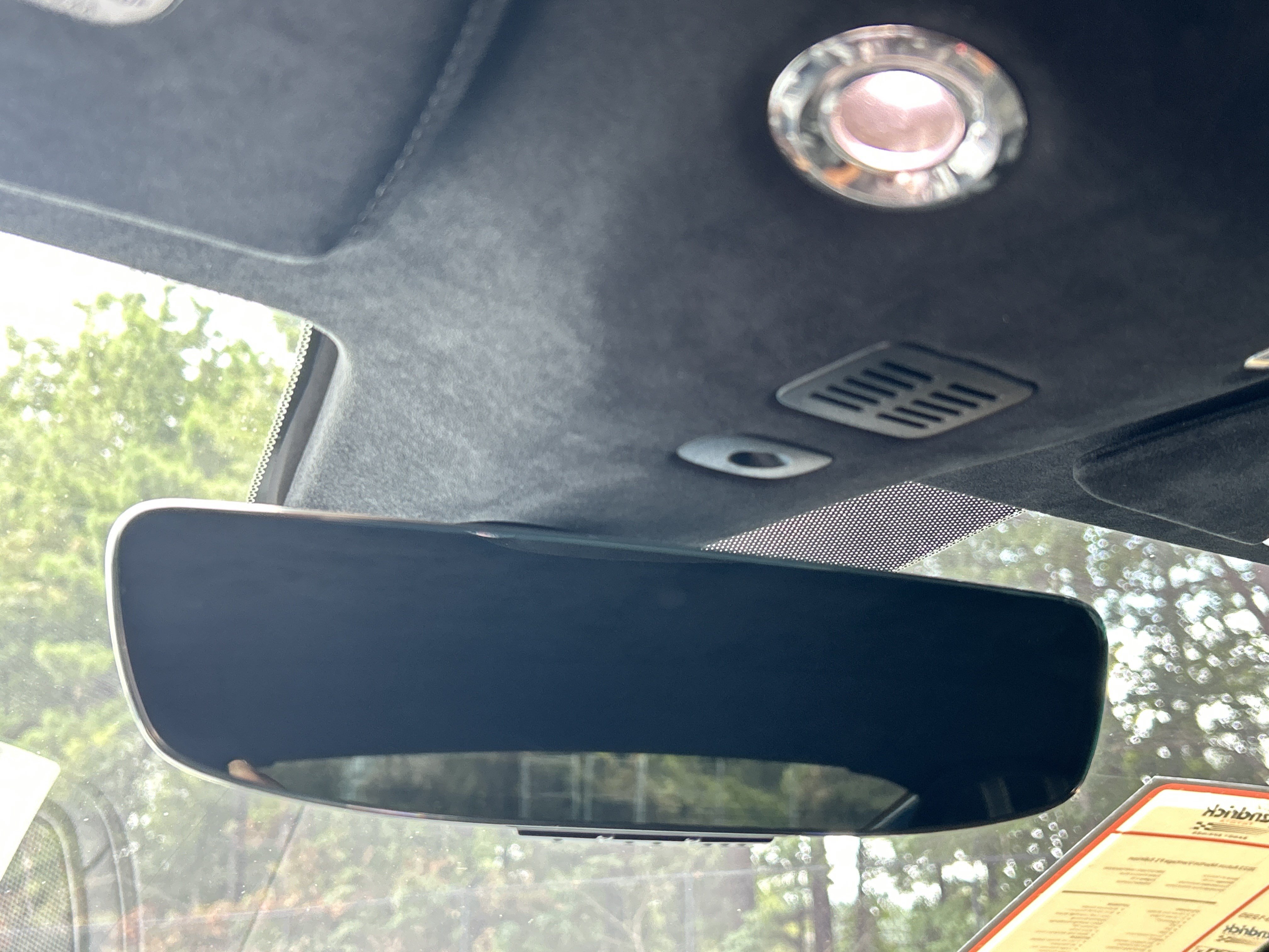 Used 2023 Aston Martin V8 Vantage Coupe RWD image 27