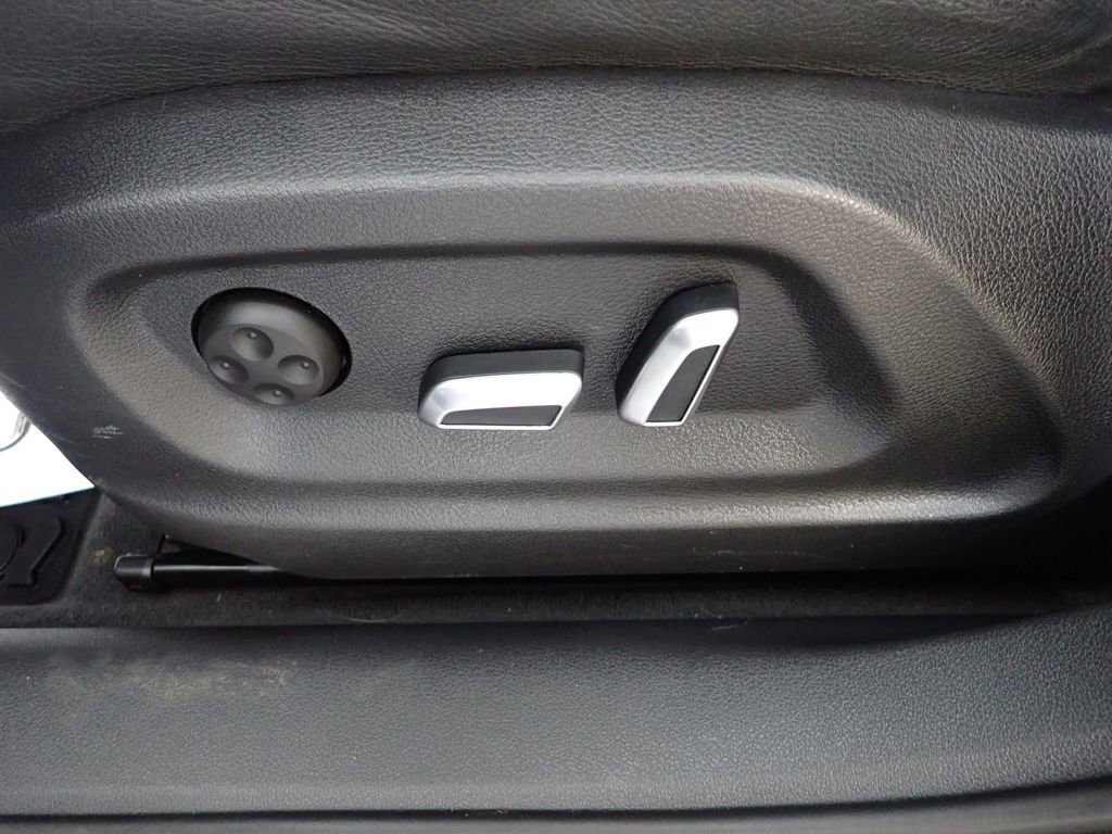 Used 2017 Audi Q3 2.0T Prestige image 24