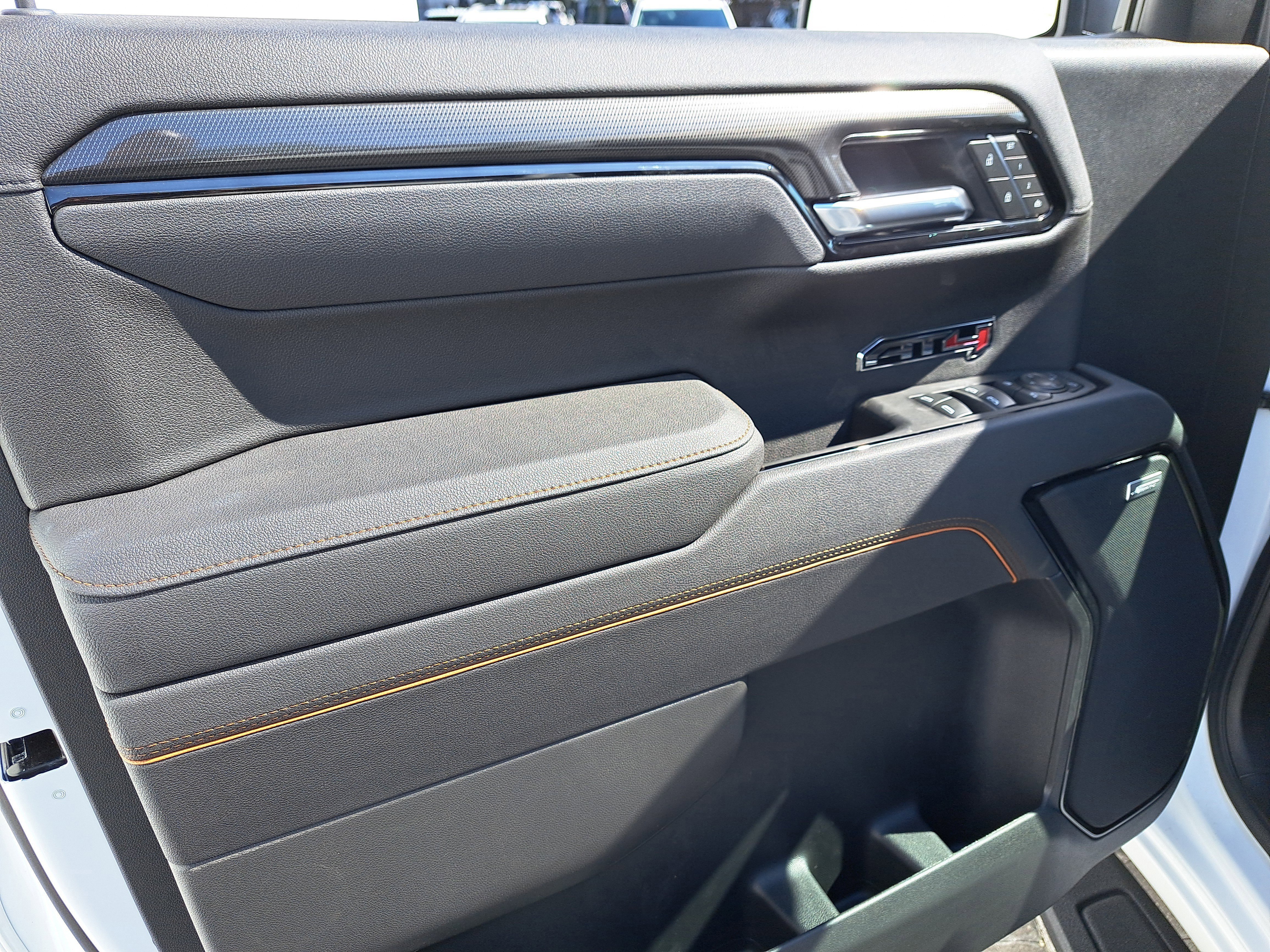 New 2025 GMC Sierra 1500 AT4 w/ AT4 Premium Package image 17