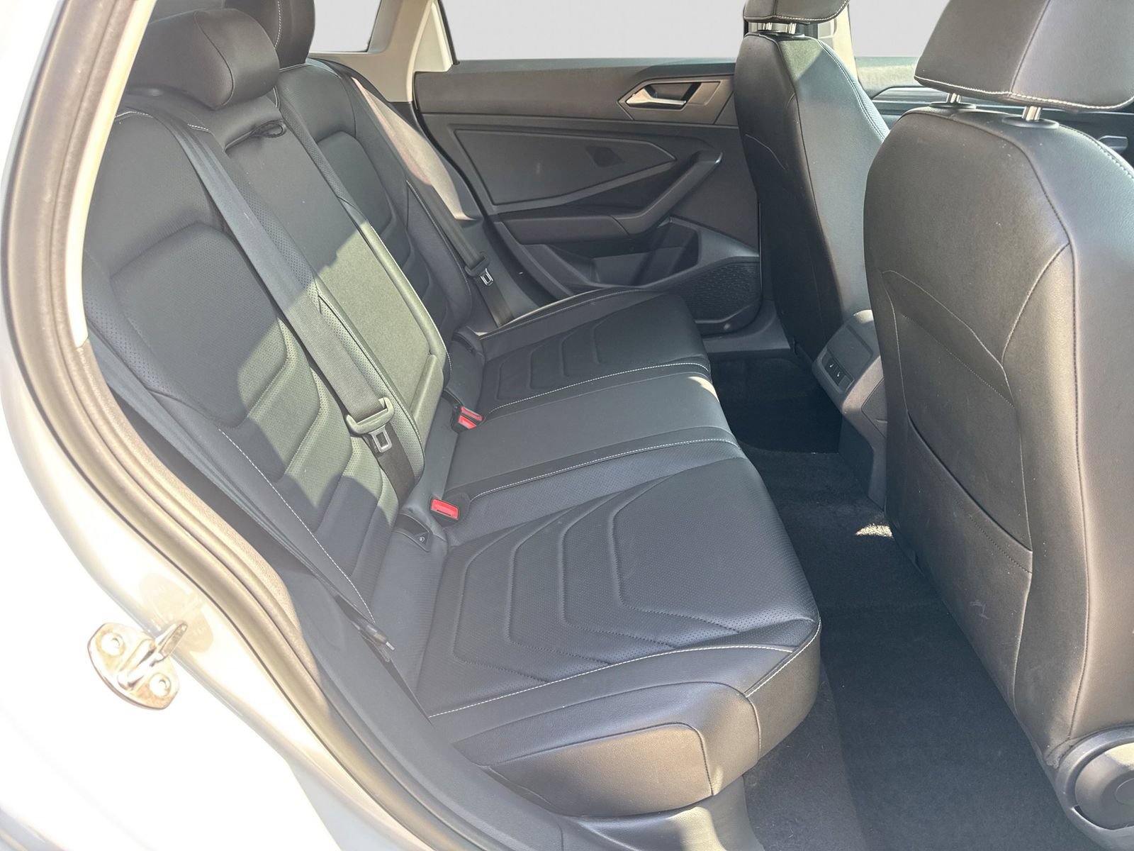 Used 2024 Volkswagen Jetta SEL FWD image 23