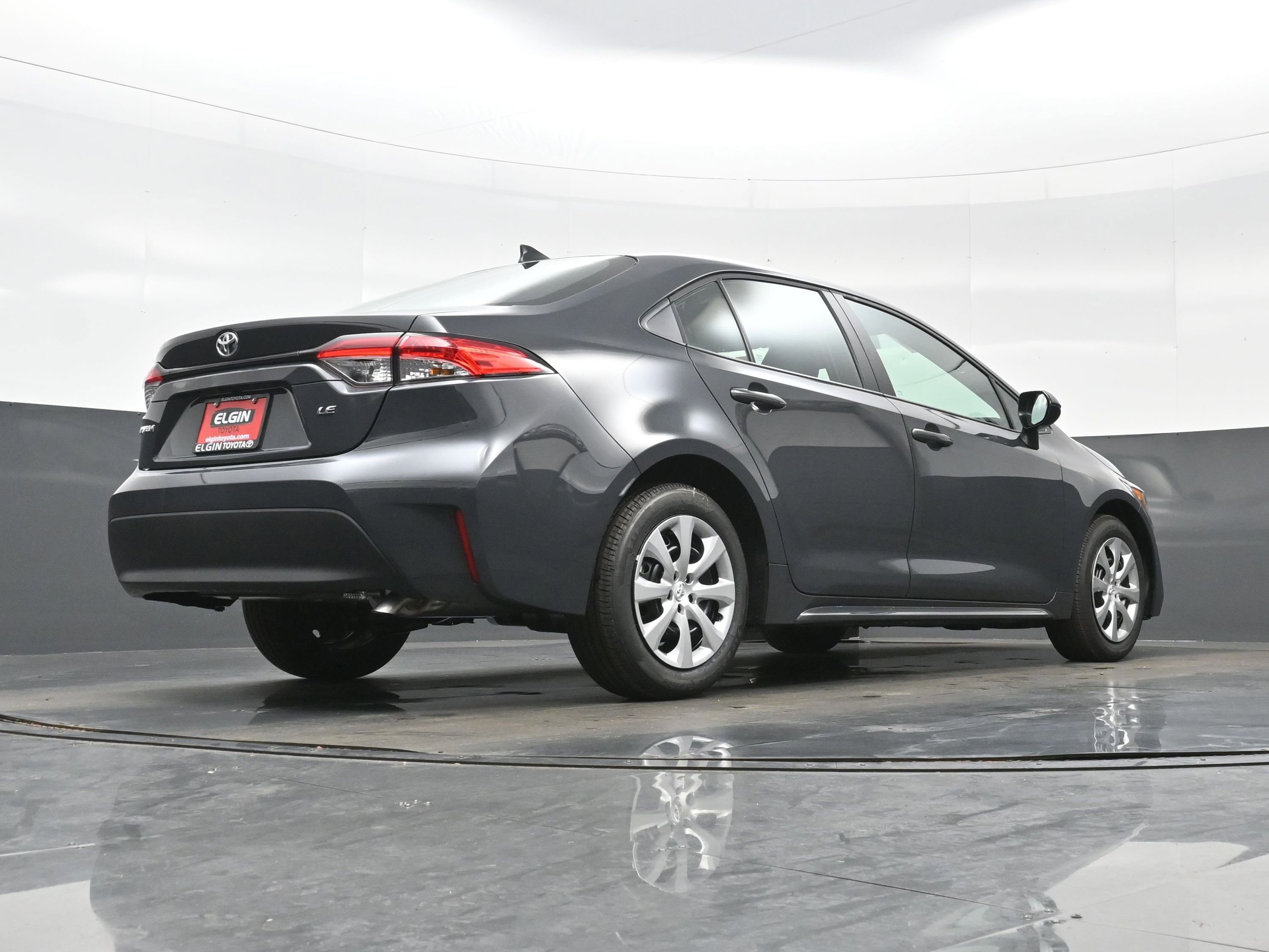 Used 2026 Toyota Corolla LE FWD image 30