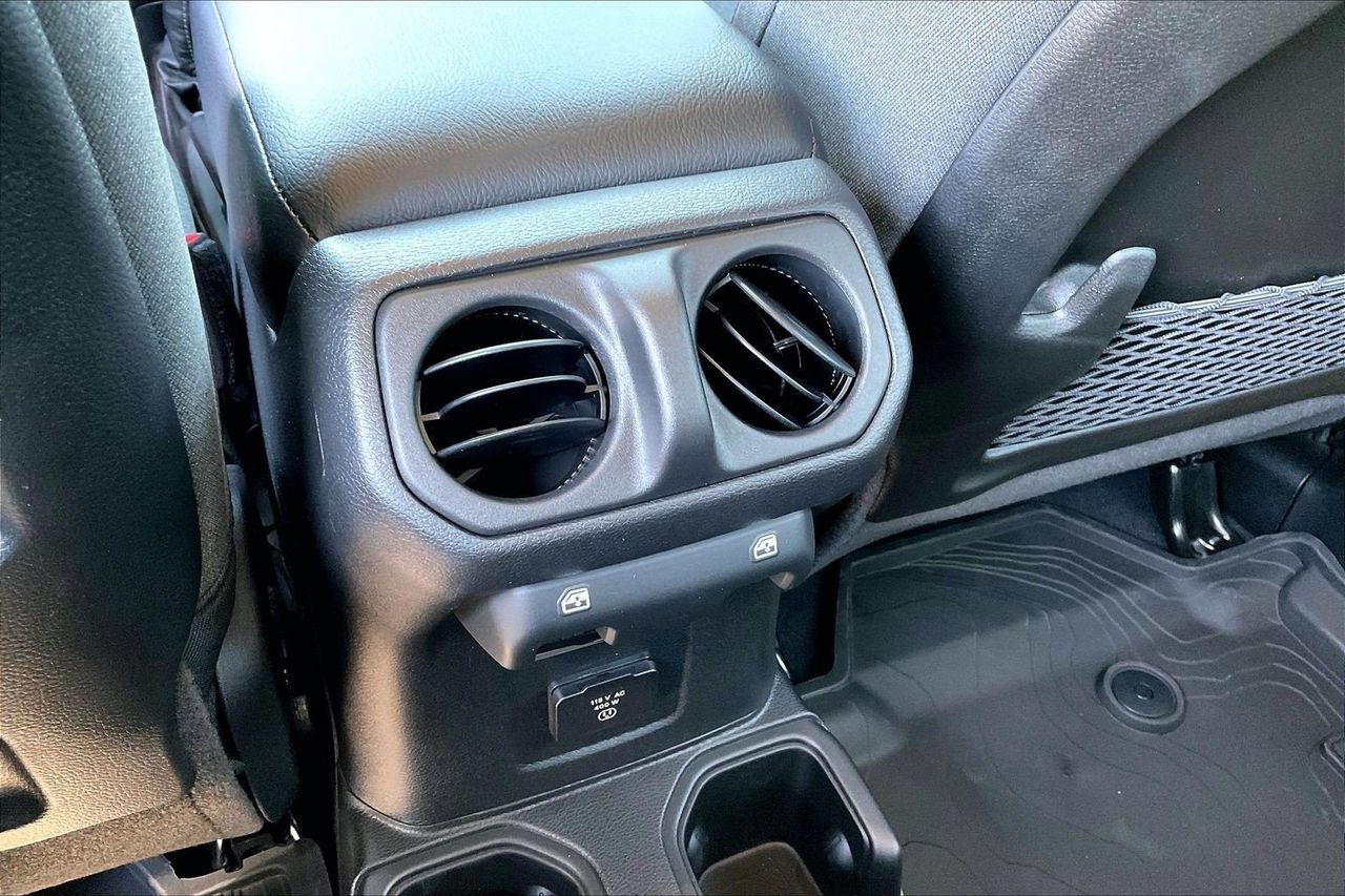 New 2026 Jeep Gladiator Rubicon w/ Steel Power Dome Hood Package AWD/4WD image 13