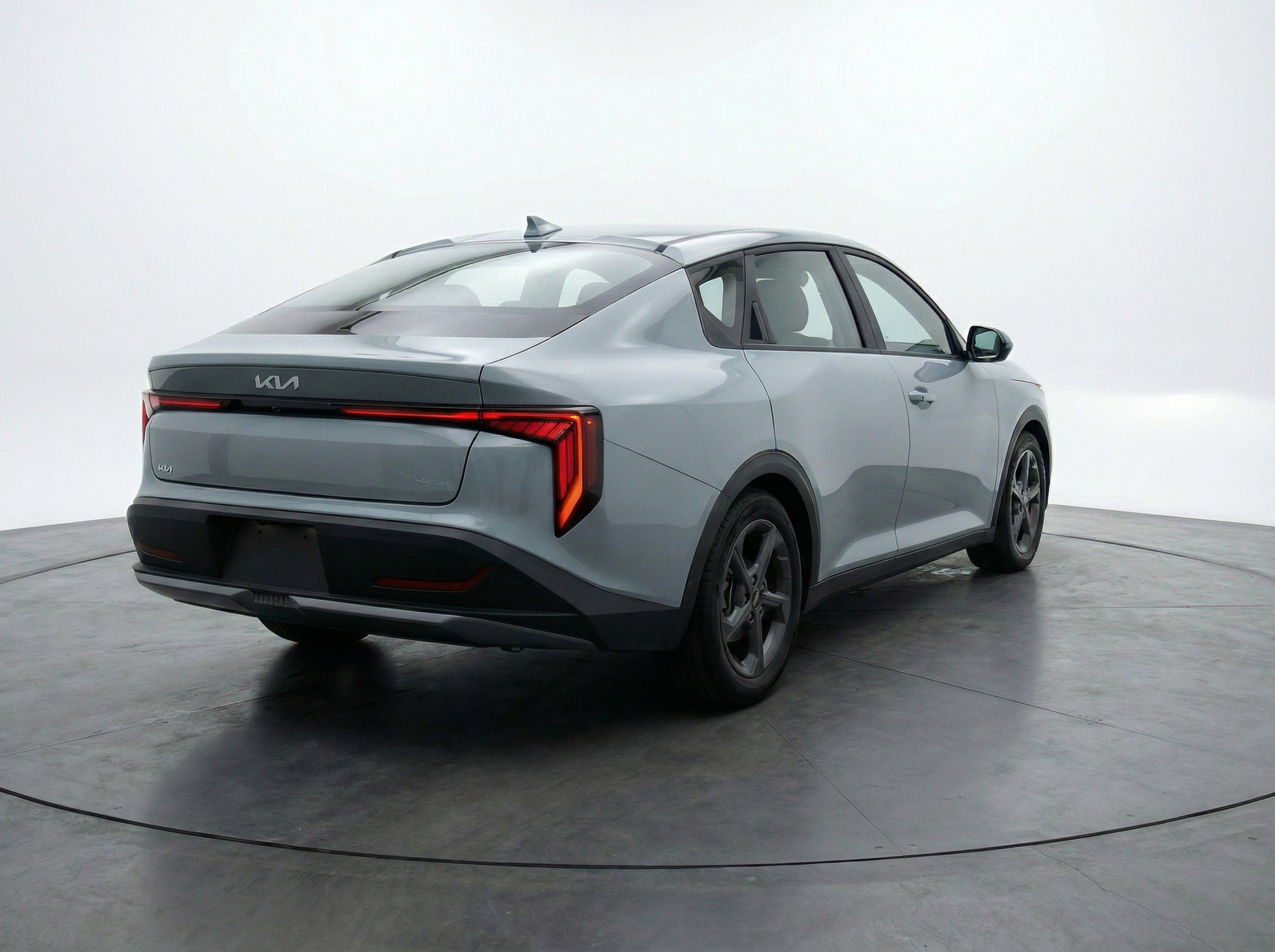 Used 2025 Kia K4 LXS image 9