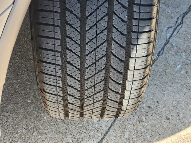 Used 2012 Buick Enclave Premium w/ Trailering Provision Package FWD image 10