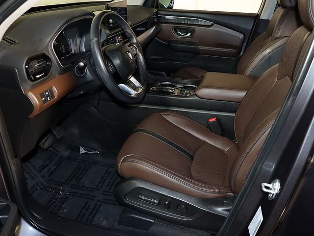Used 2023 Honda Pilot Elite image 12