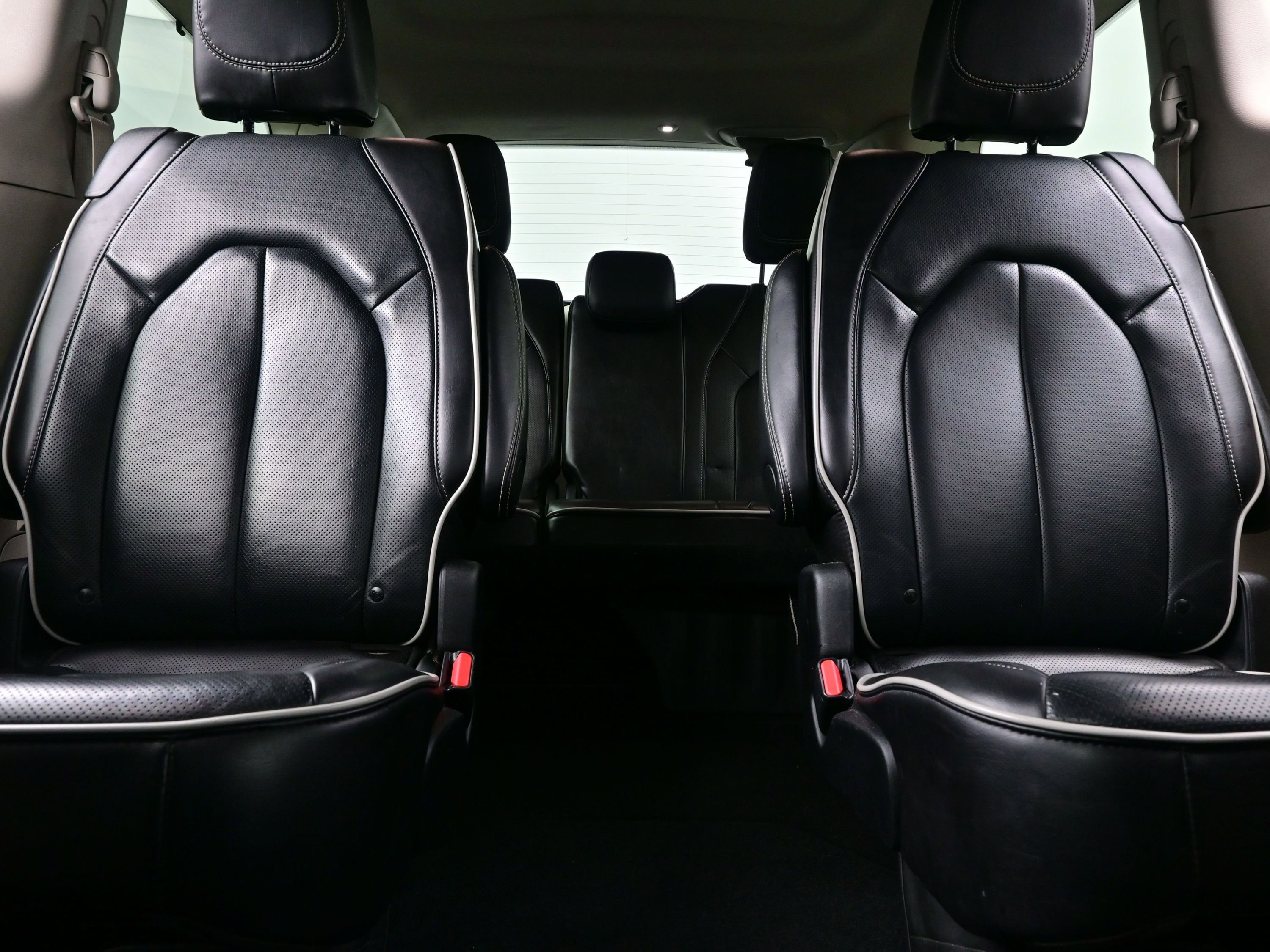 Used 2024 Chrysler Pacifica Limited image 14