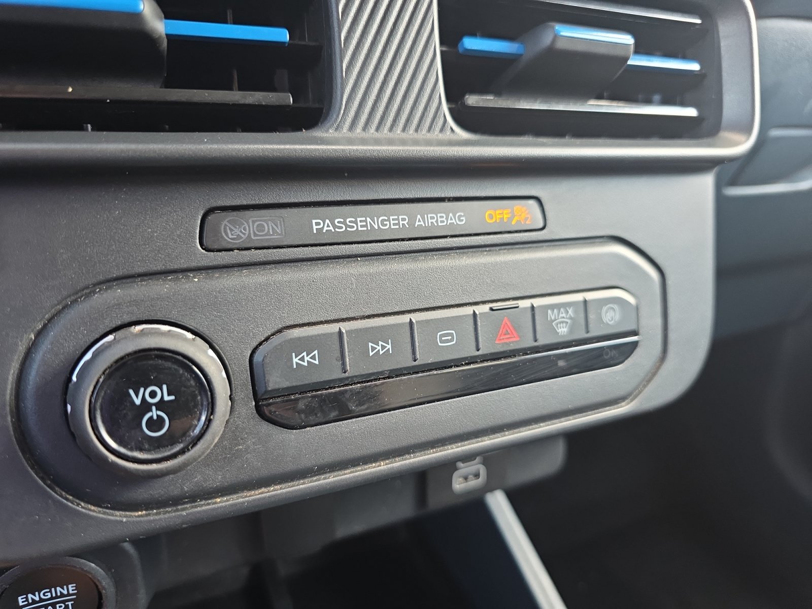 Used 2025 Ford Maverick Lobo AWD/4WD image 15