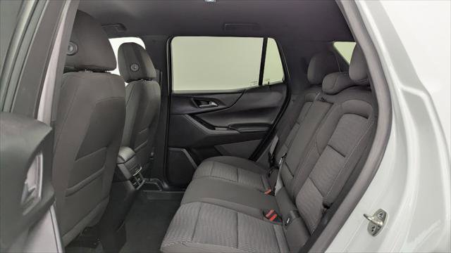 Used 2026 Chevrolet Equinox LT FWD image 17