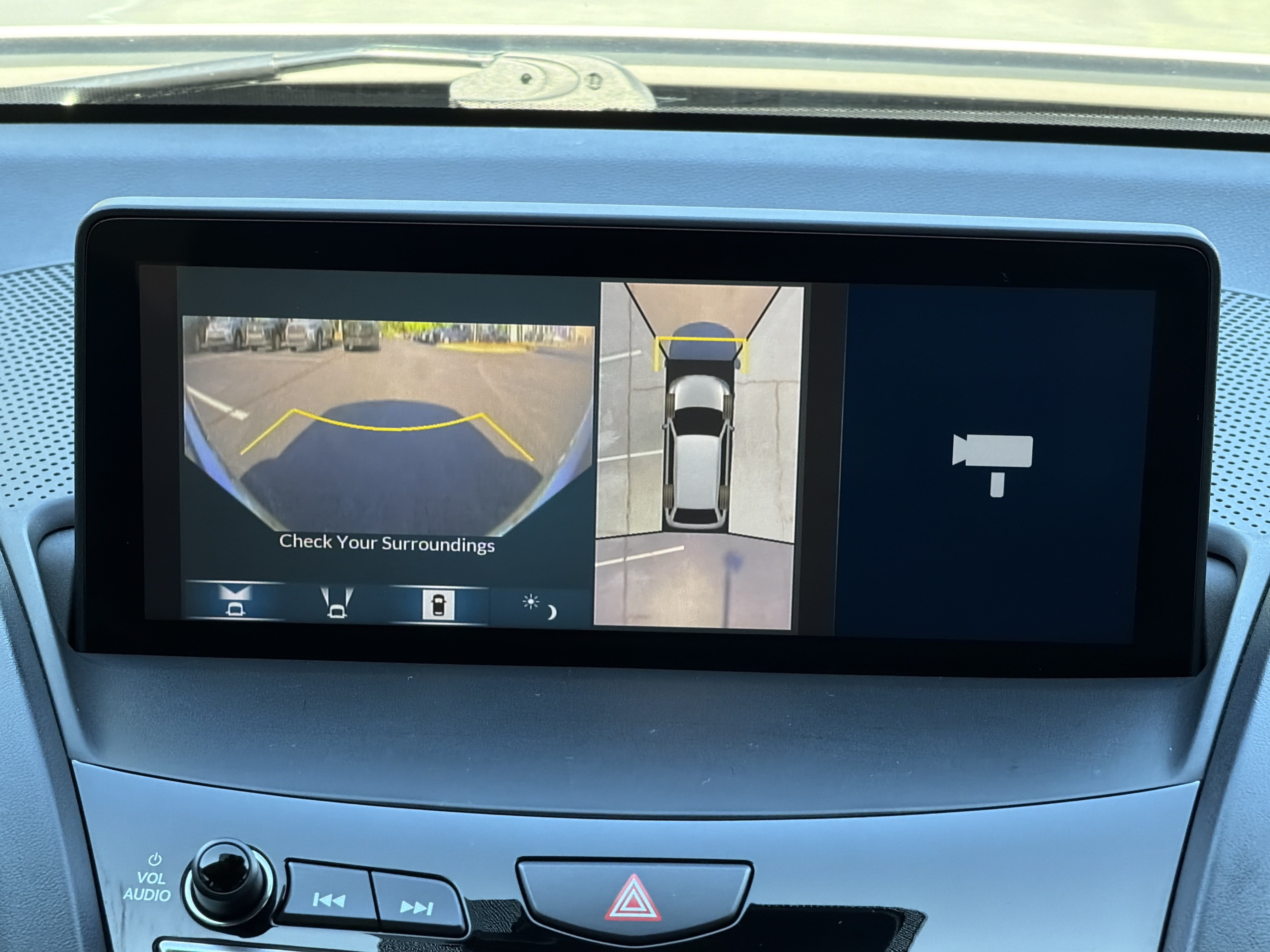 Used 2019 Acura RDX w/ Advance Package FWD image 4