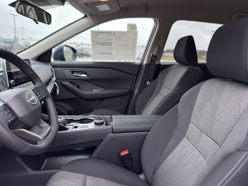 New 2026 Nissan Rogue SV AWD/4WD image 26