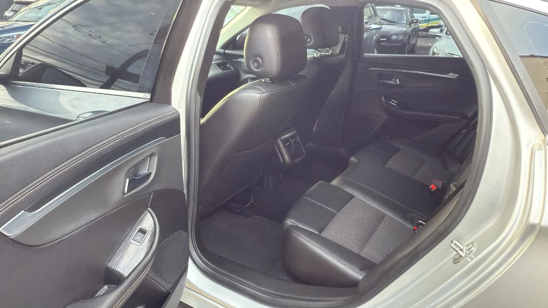 Used 2019 Chevrolet Impala LT image 27