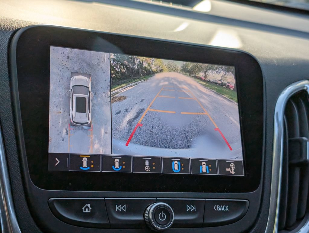 Used 2020 Chevrolet Equinox Premier FWD image 23