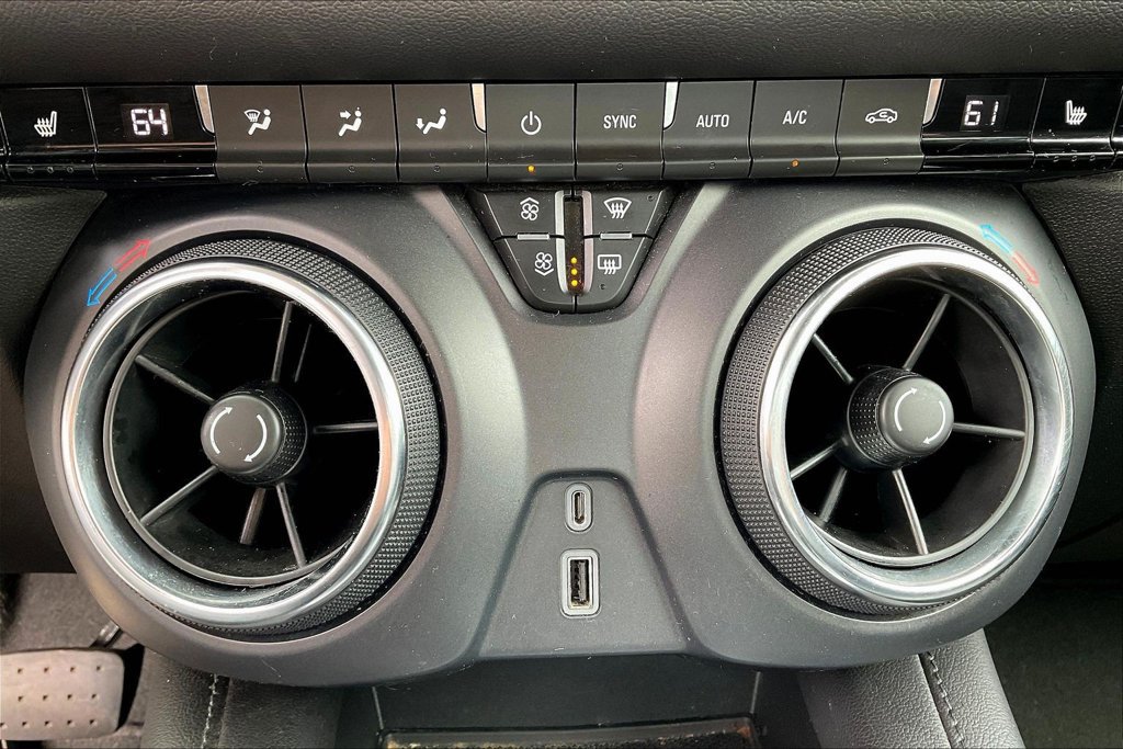 Used 2022 Chevrolet Blazer LT w/ Sound & Technology Package FWD image 14