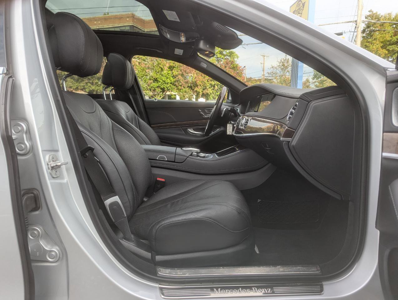 Used 2016 Mercedes-Benz S 550 4MATIC Sedan image 34
