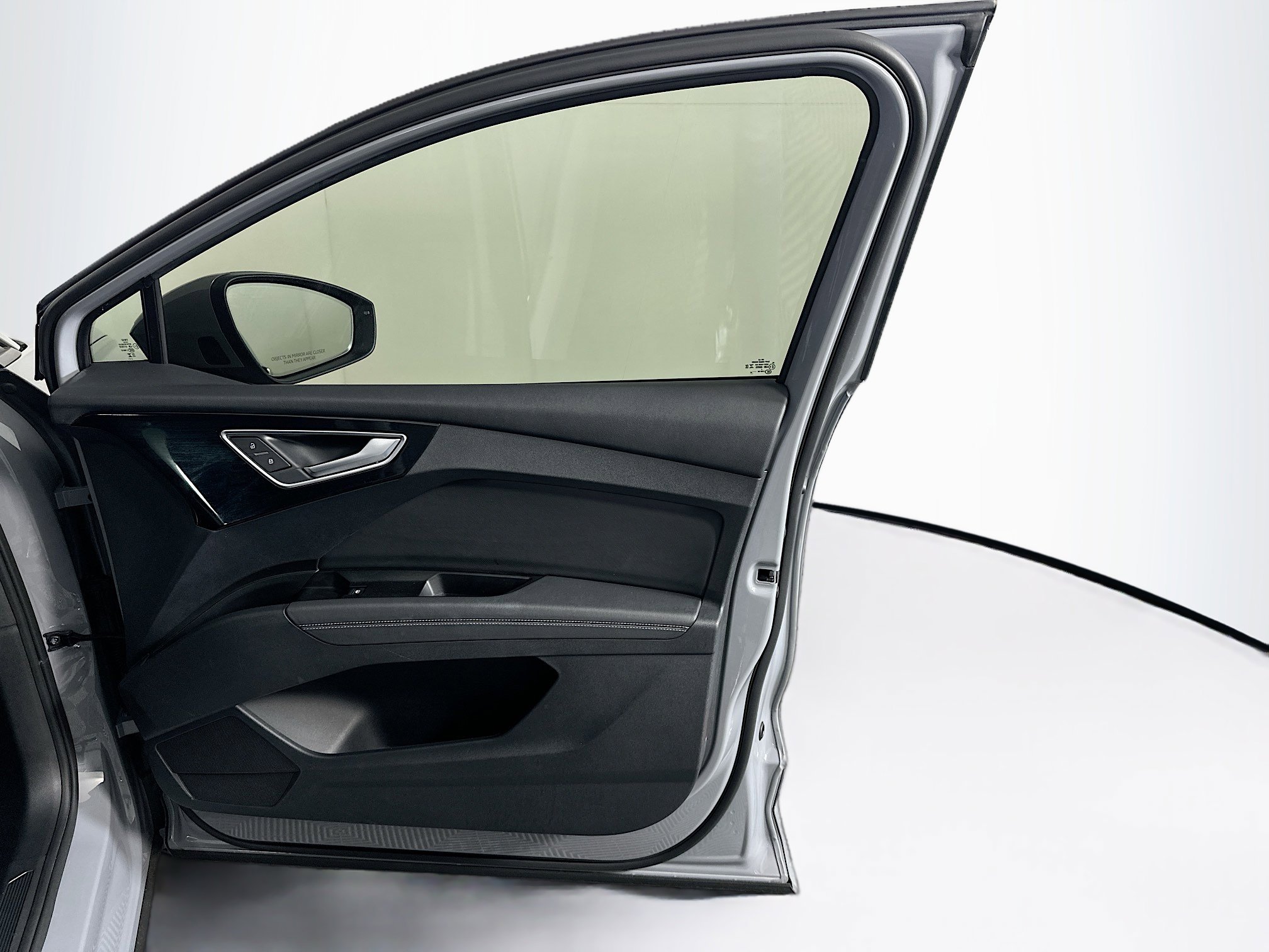 Used 2023 Audi Q4 e-tron Prestige w/ 20" Wheel Package AWD/4WD image 34