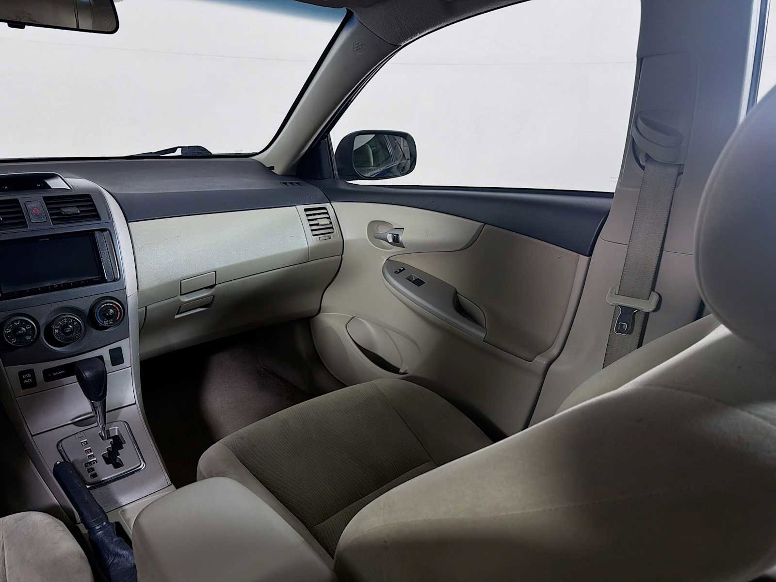 Used 2012 Toyota Corolla LE image 19