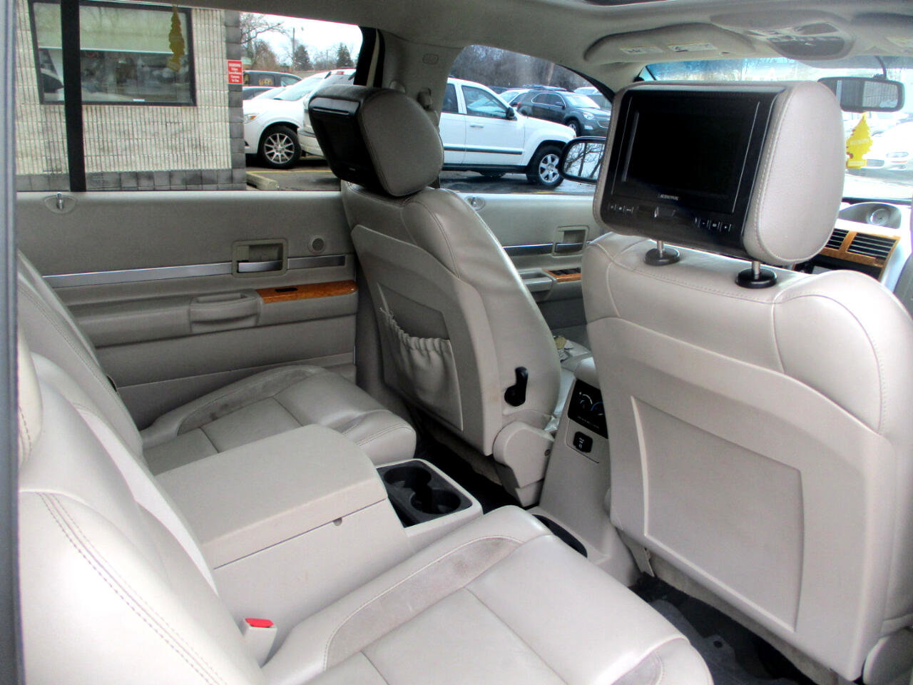 Used 2007 Chrysler Aspen Limited image 10