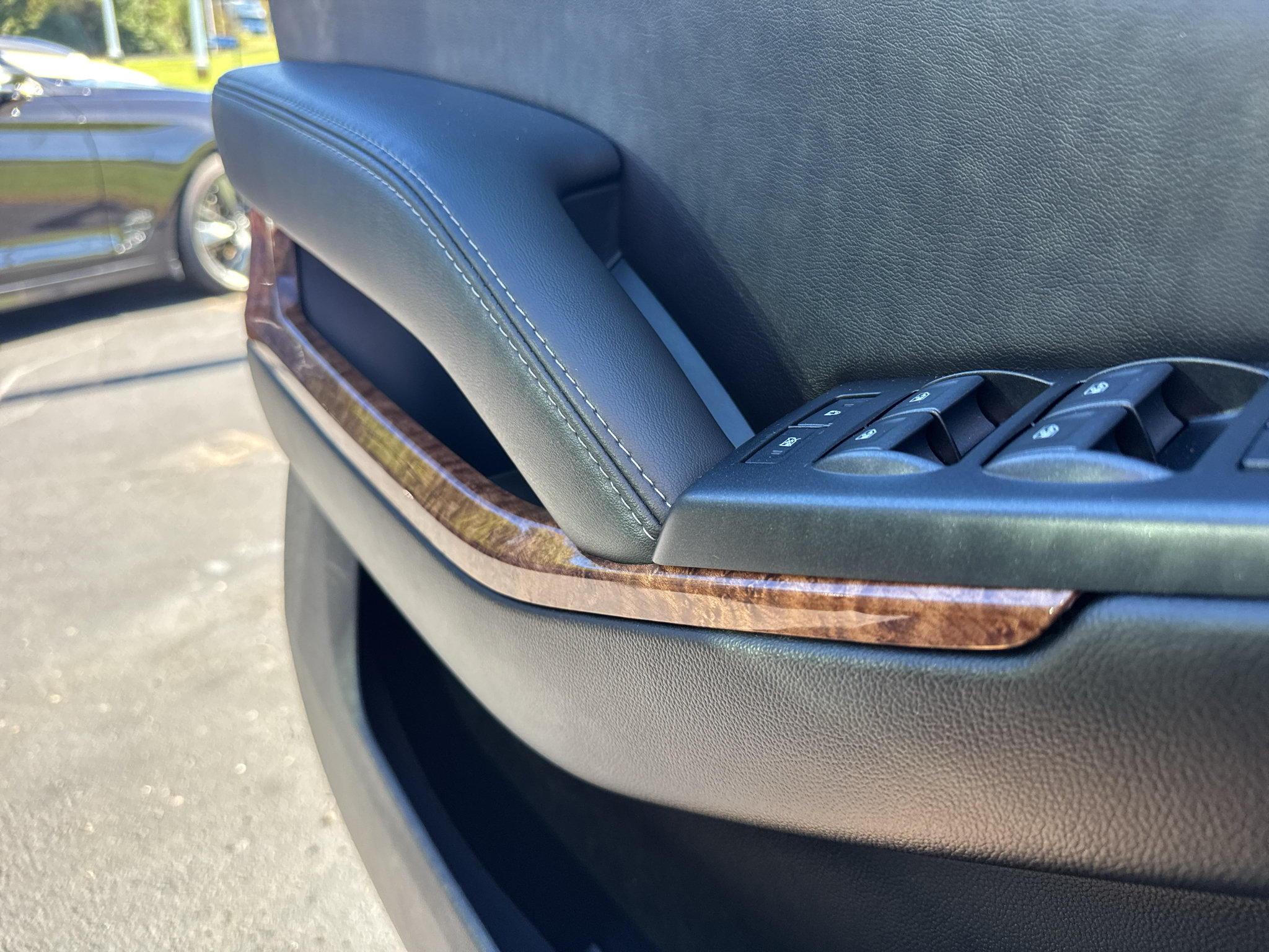 Used 2019 Chevrolet Tahoe Premier AWD/4WD image 23