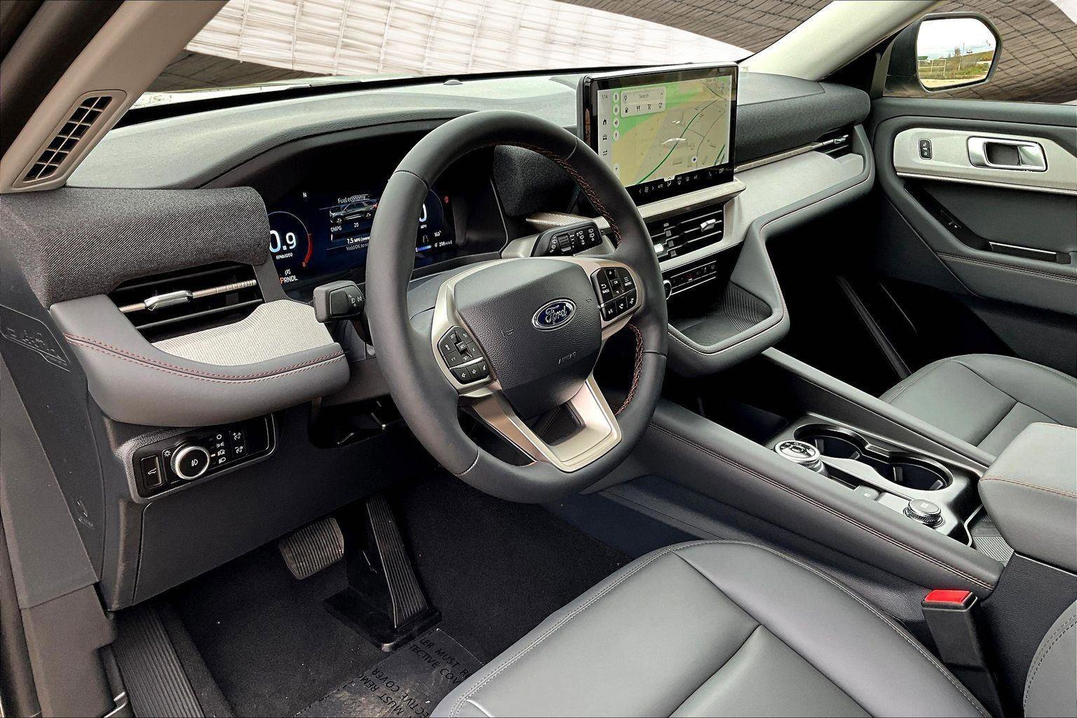 New 2026 Ford Explorer Active w/ Active Comfort Package image 7