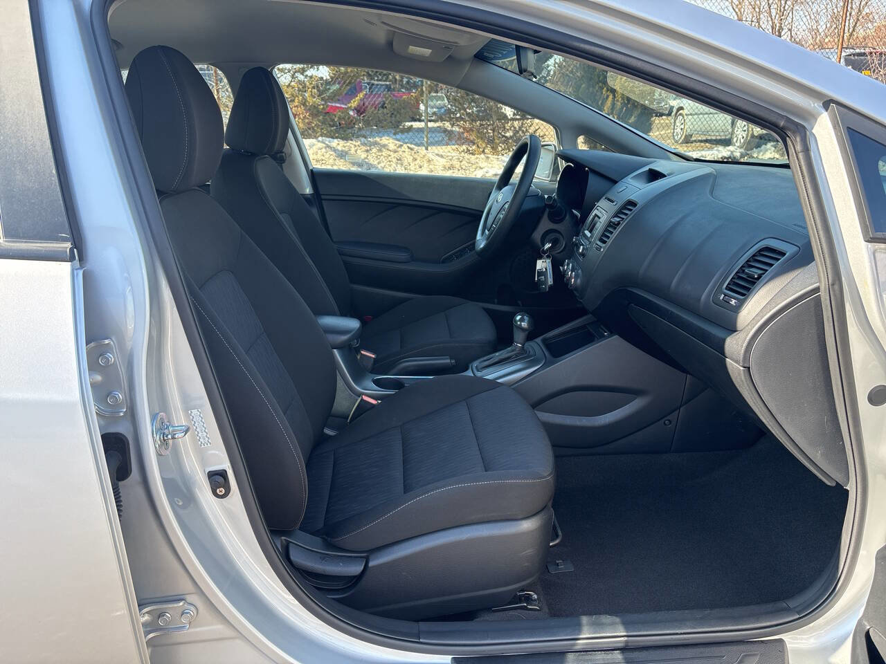 Used 2016 Kia Forte LX image 24